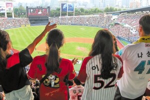 <b>프로야구</b> 흥행 돌풍··· '가자, 꿈의 1000만 관중 시대로!'